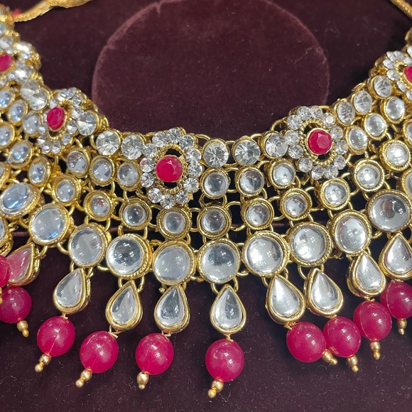 Necklace Set - Picture 2 of 2